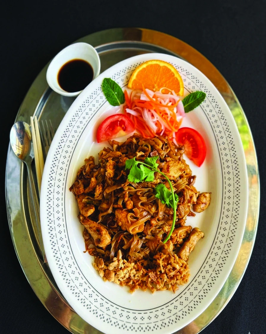 Pad Thai cu pui și legume